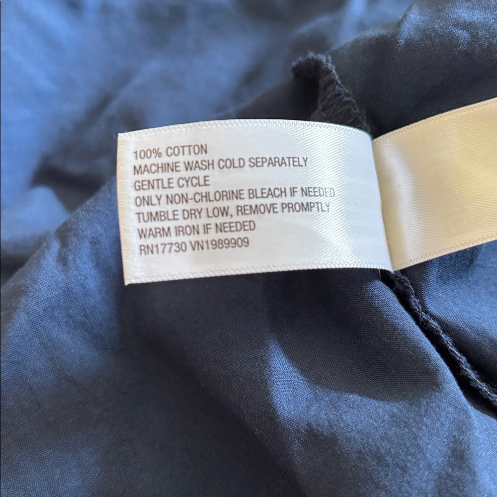 Universal Thread White Women's
Button Down Balloo… - image 3